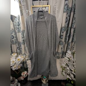 Elegant Gray Women's Cardigan